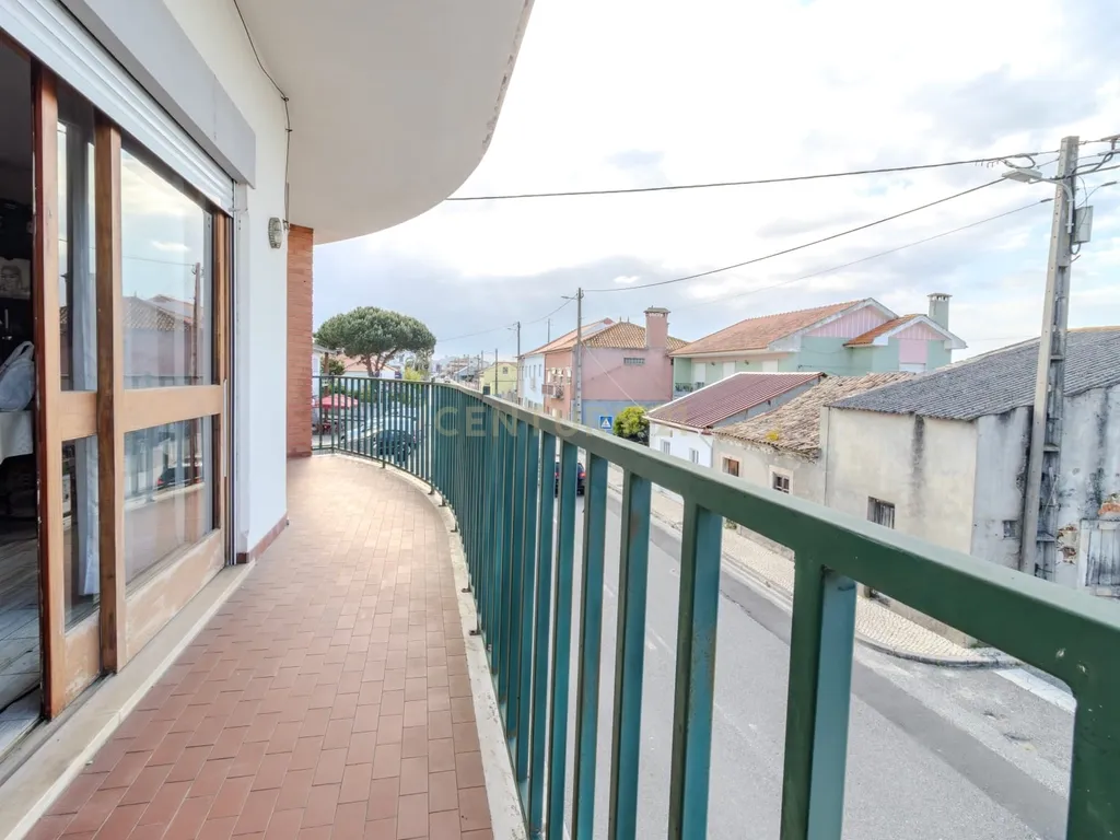 Moradia T3 + T1 + Espaço Comercial – Oportunidade Única no Centro da Vieira de Leiria - Image 36