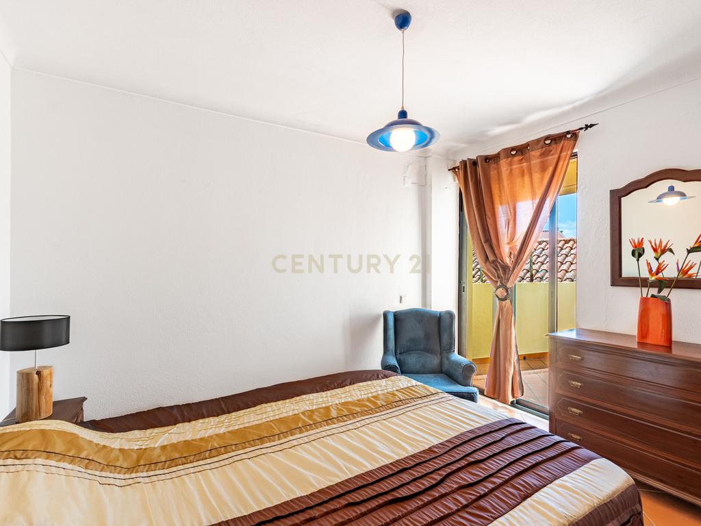 Apartamento T2+1 perto da praia - Image 17