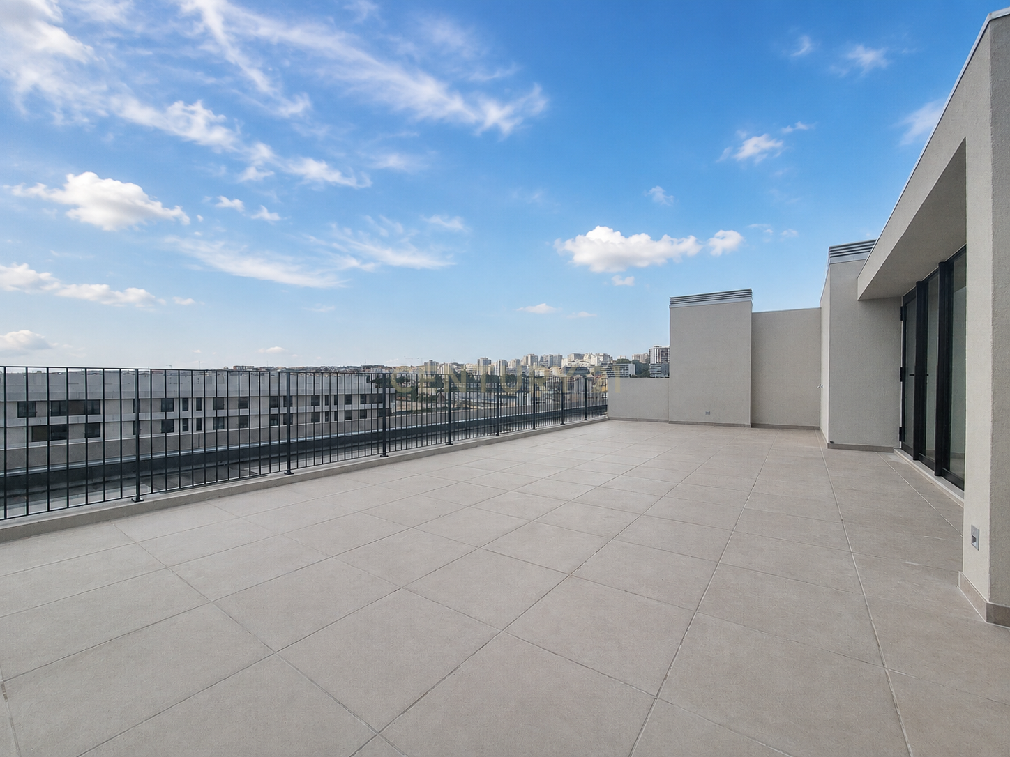 Fotografia 10 de ARRENDAMENTO T3 DUPLEX (NOVO A ESTREAR ) COM TERRAÇO 3 ESTACIONAMENTOS
