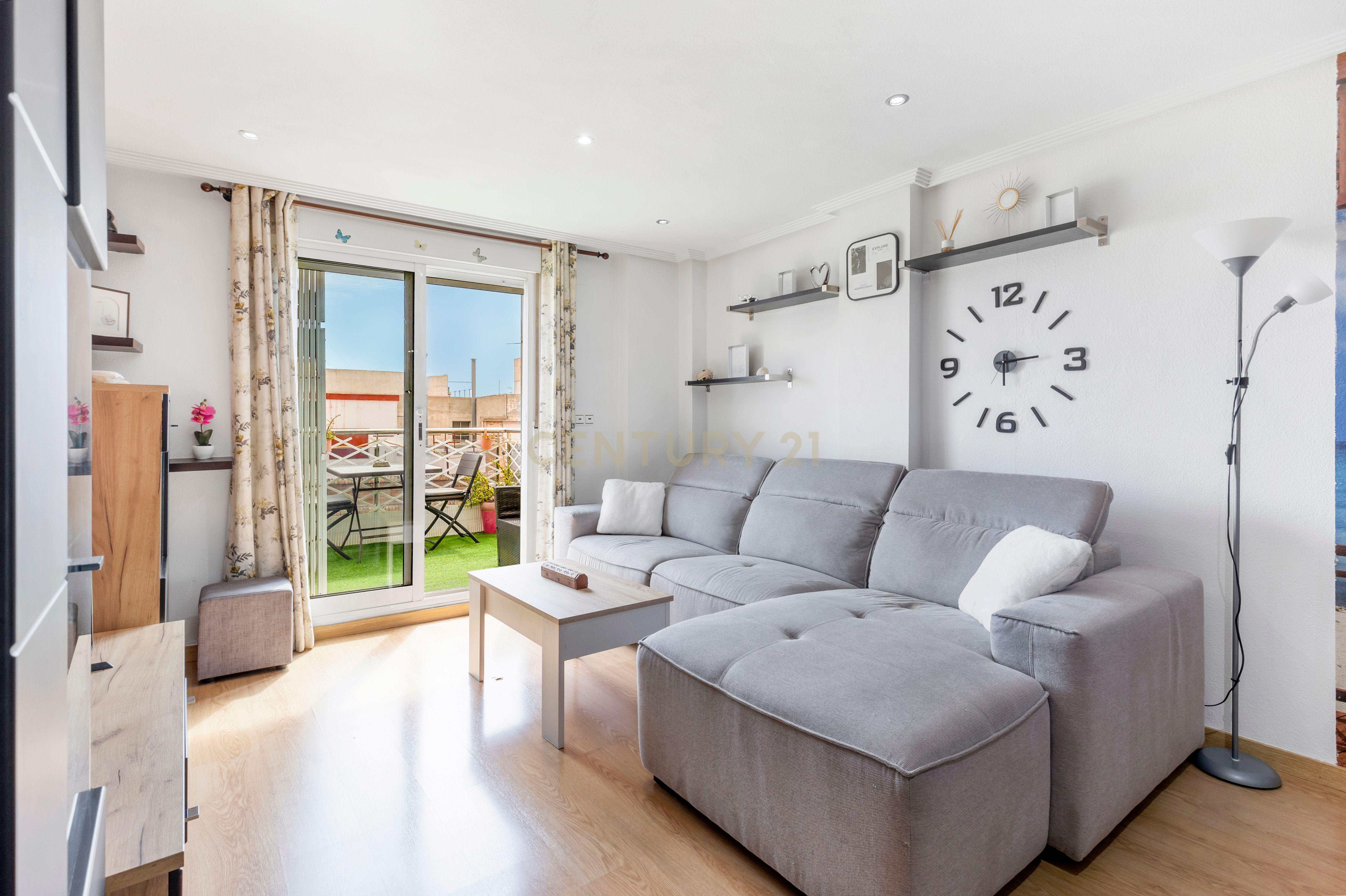 Penthouse com Vista Mar Perto do Centro de Torrevieja - Image 7