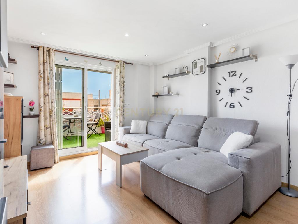 Penthouse com Vista Mar Perto do Centro de Torrevieja - Image 7