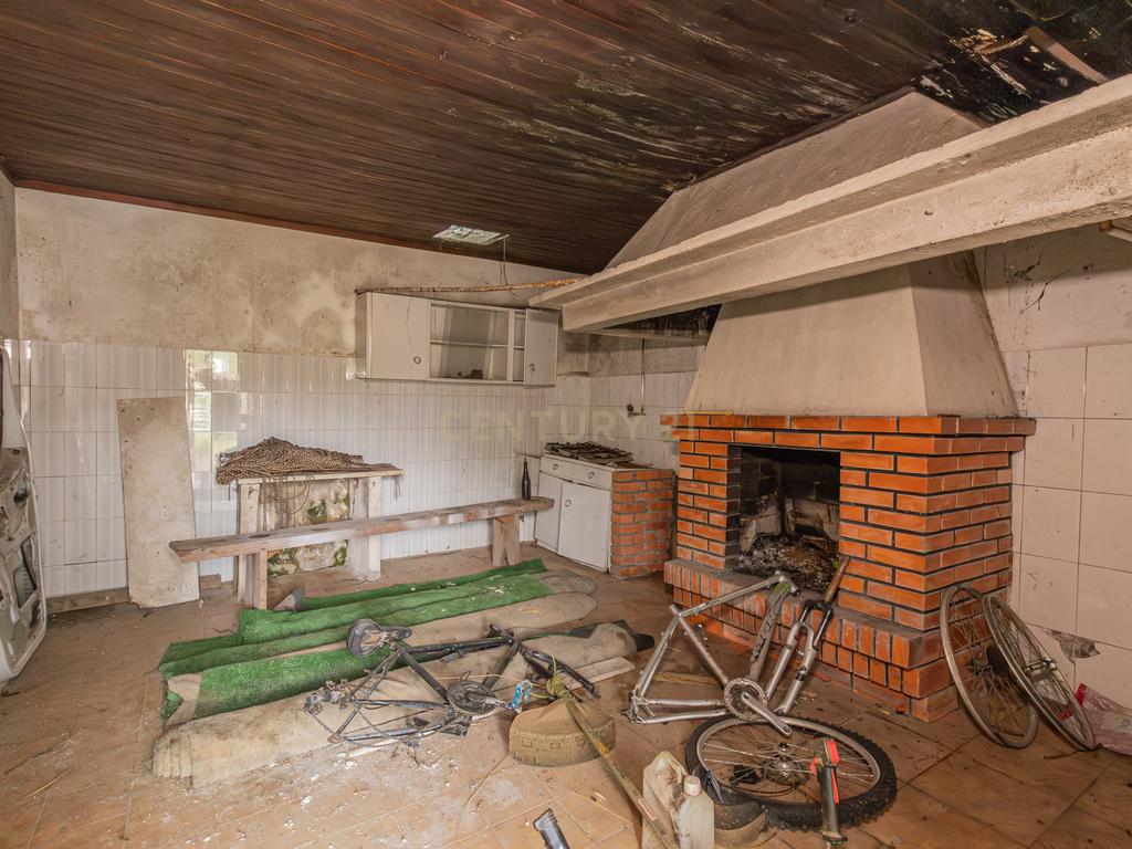 Casa em Ruínas com Jardim em Anais, Ponte de Lima - Image 4