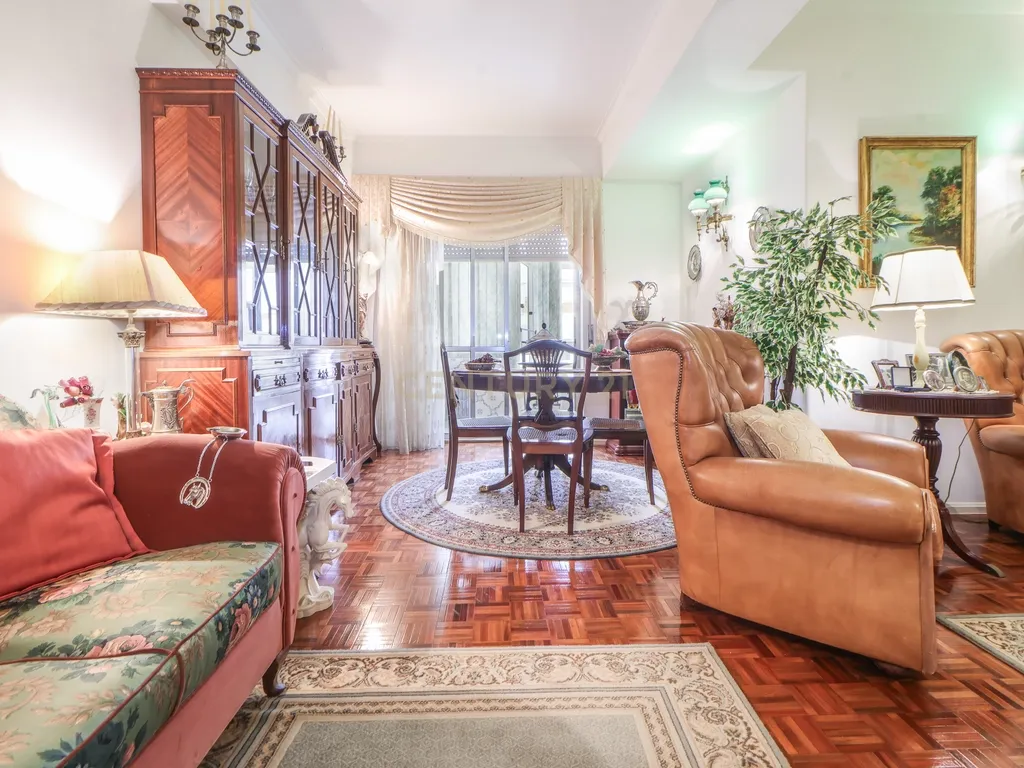 Apartamento T3 no Laranjeiro – Junto à Base Naval do Alfeite | Pronto a Habitar | Elevador - Image 23