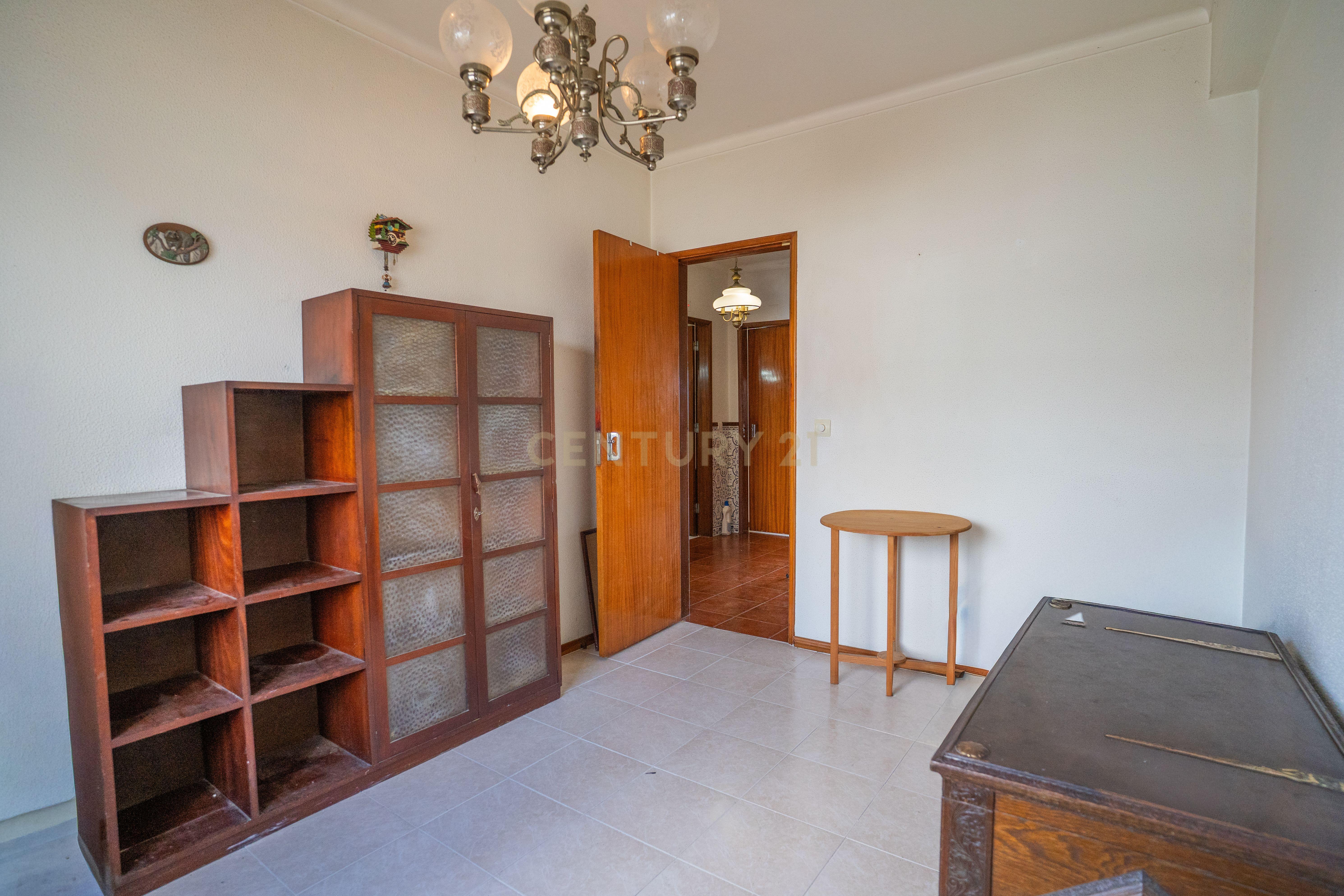 Fotografia 6 de Apartamento T4 localizado no Bairro dos Arneiros, em Caldas da Rainha