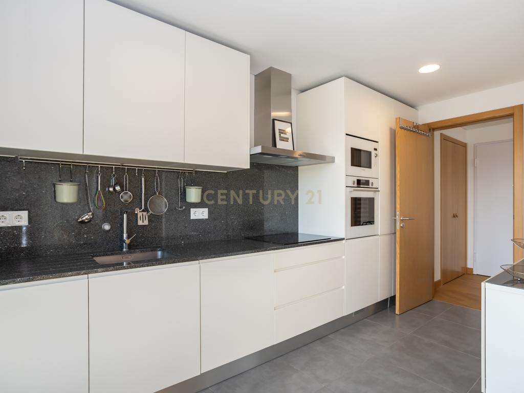 Apartamento T3 Condomínio de Luxo - Qta. Trindade, Seixal - Image 7