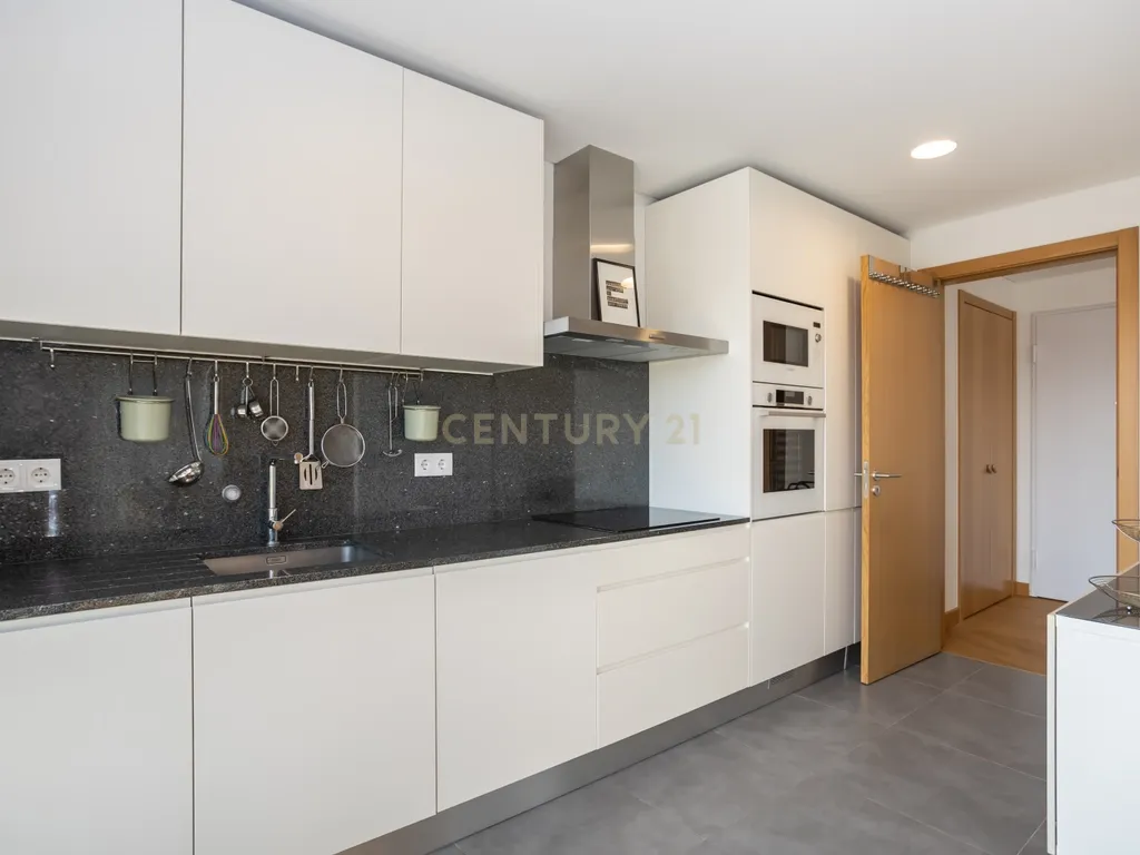 Apartamento T3 Condomínio de Luxo - Qta. Trindade, Seixal - Image 7