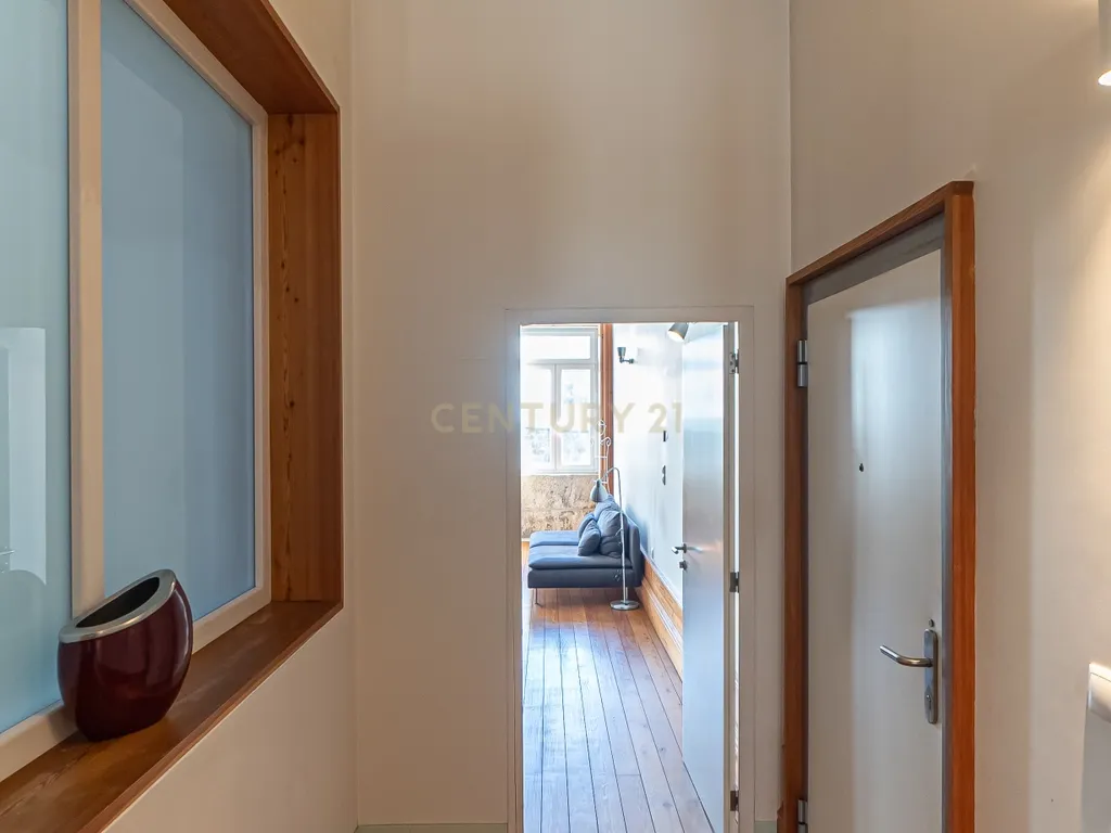 Apartamento T1 com Estacionamento e Varanda nas Fontainhas, Porto - Image 22