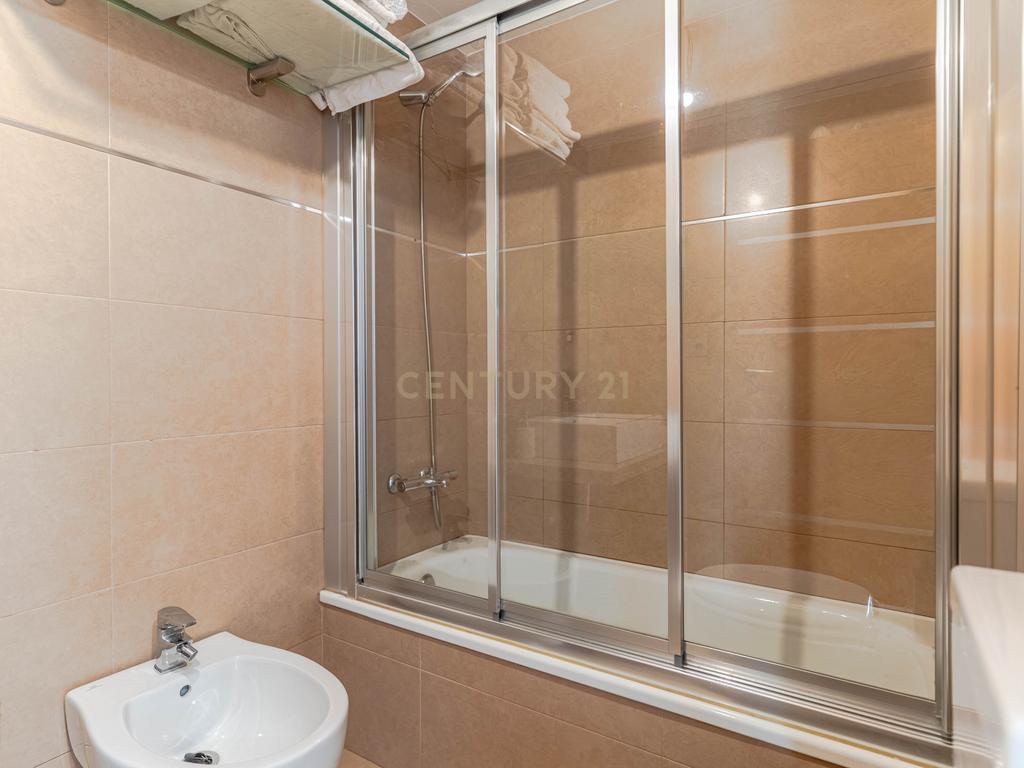 Apartamento T2 com Terraço em Granada, Andalucía - Image 27