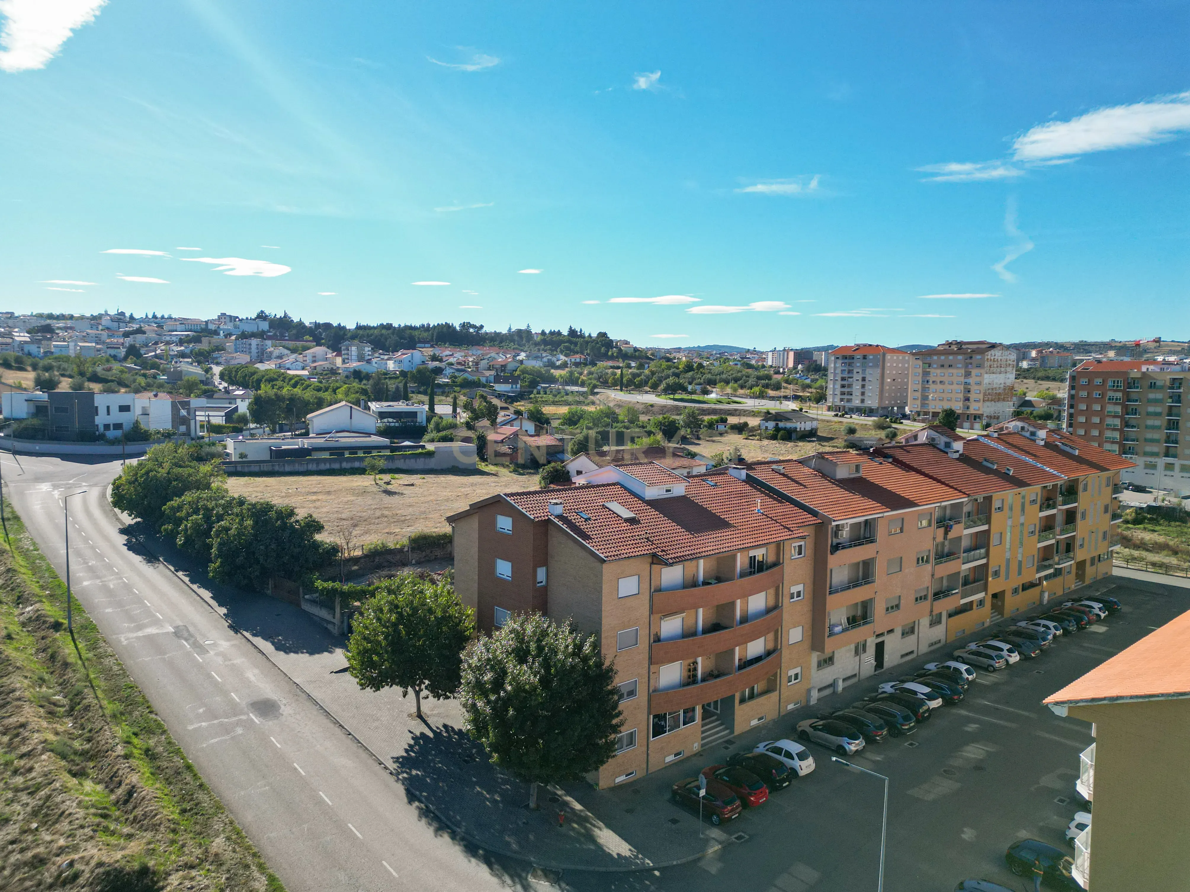 Apartamento T3 à venda em Sé, Santa Maria e Meixedo, Bragança — foto 2