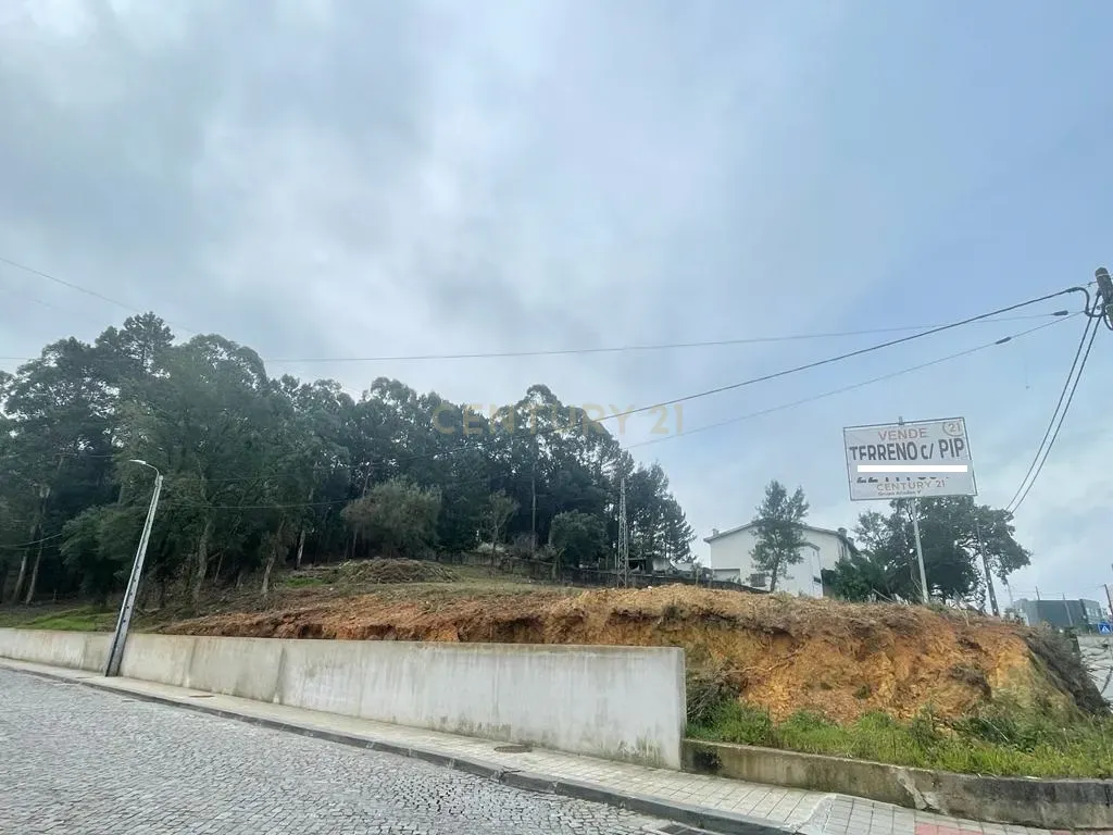 Terreno com 3557 m2 com PIP à Santa Rita - Image 1
