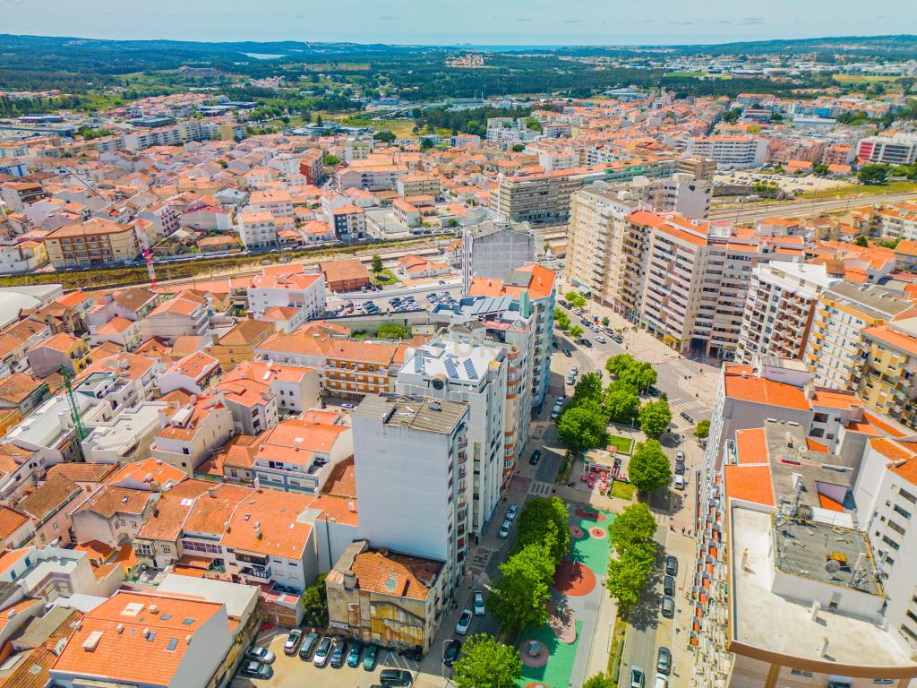 Apartamento T4 Premium com Terraço na Avenida da Independência - Image 75