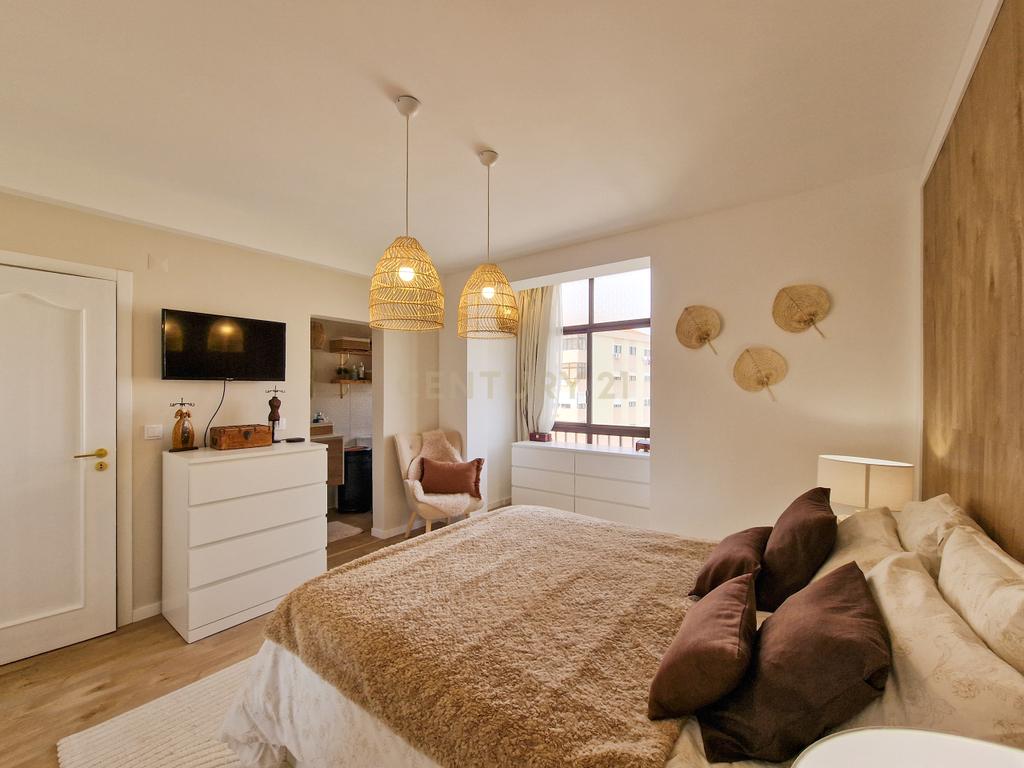 Excelente apartamento de 4 assoalhadas RENOVADO recentemente, com amplitude de todas as suas divisões - 113m2. - Image 23