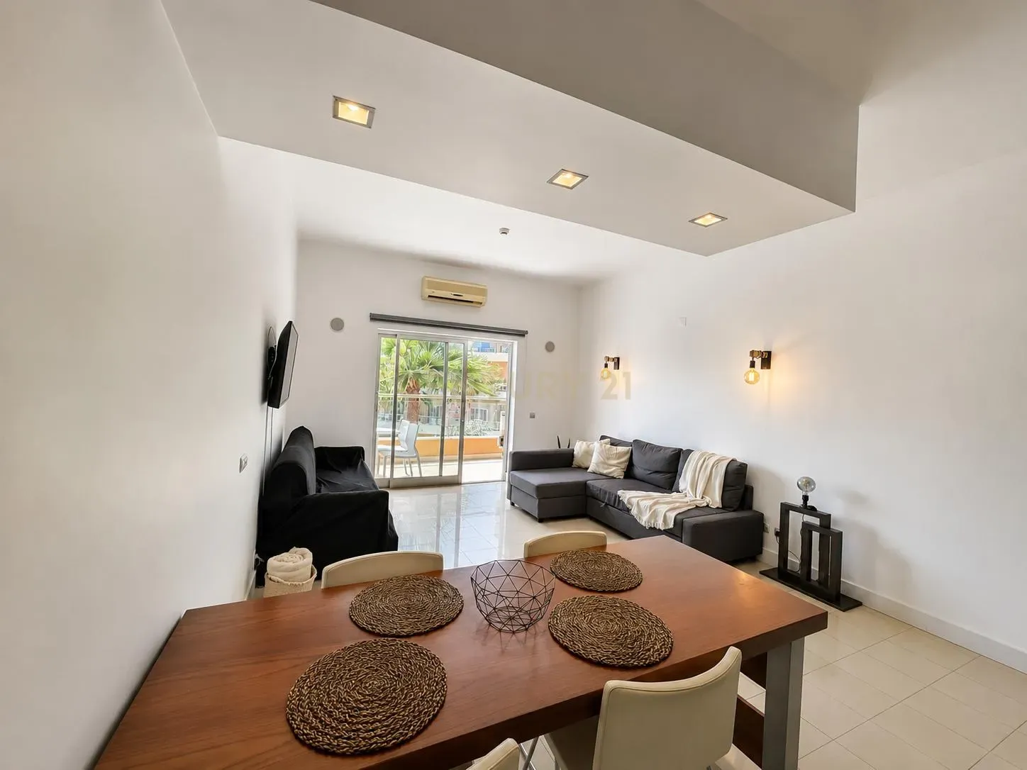 Fotografia 10 de Apartamento T1 com Vista Mar em Localização Privilegiada