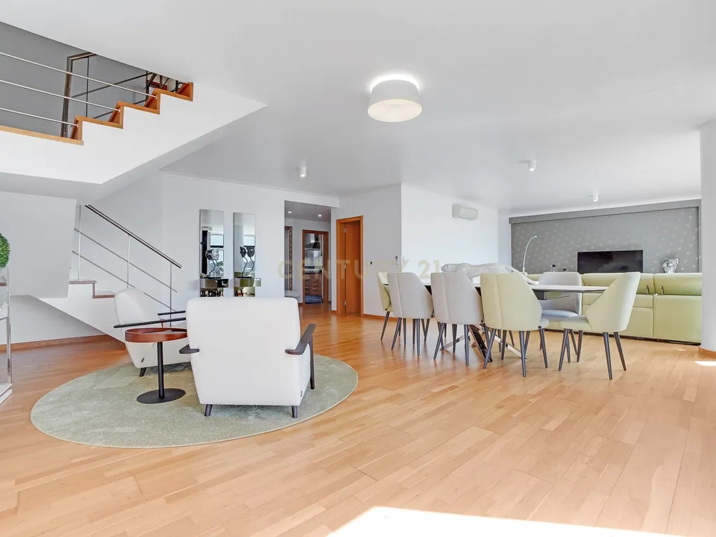 Apartamento T5 Duplex de Luxo para Arrendamento – Avenida do Brasil, Lisboa - Image 30