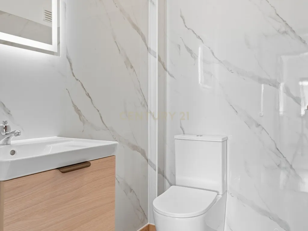 Apartamento T4 para arrendamento - 1800€ - Image 14