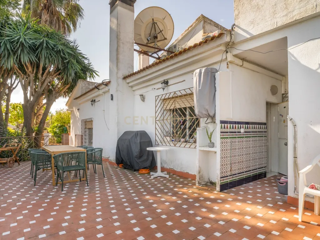 Propriedade única com 2 habitações independentes, piscina e zona desportiva em Alhaurín de la Torre - Image 40