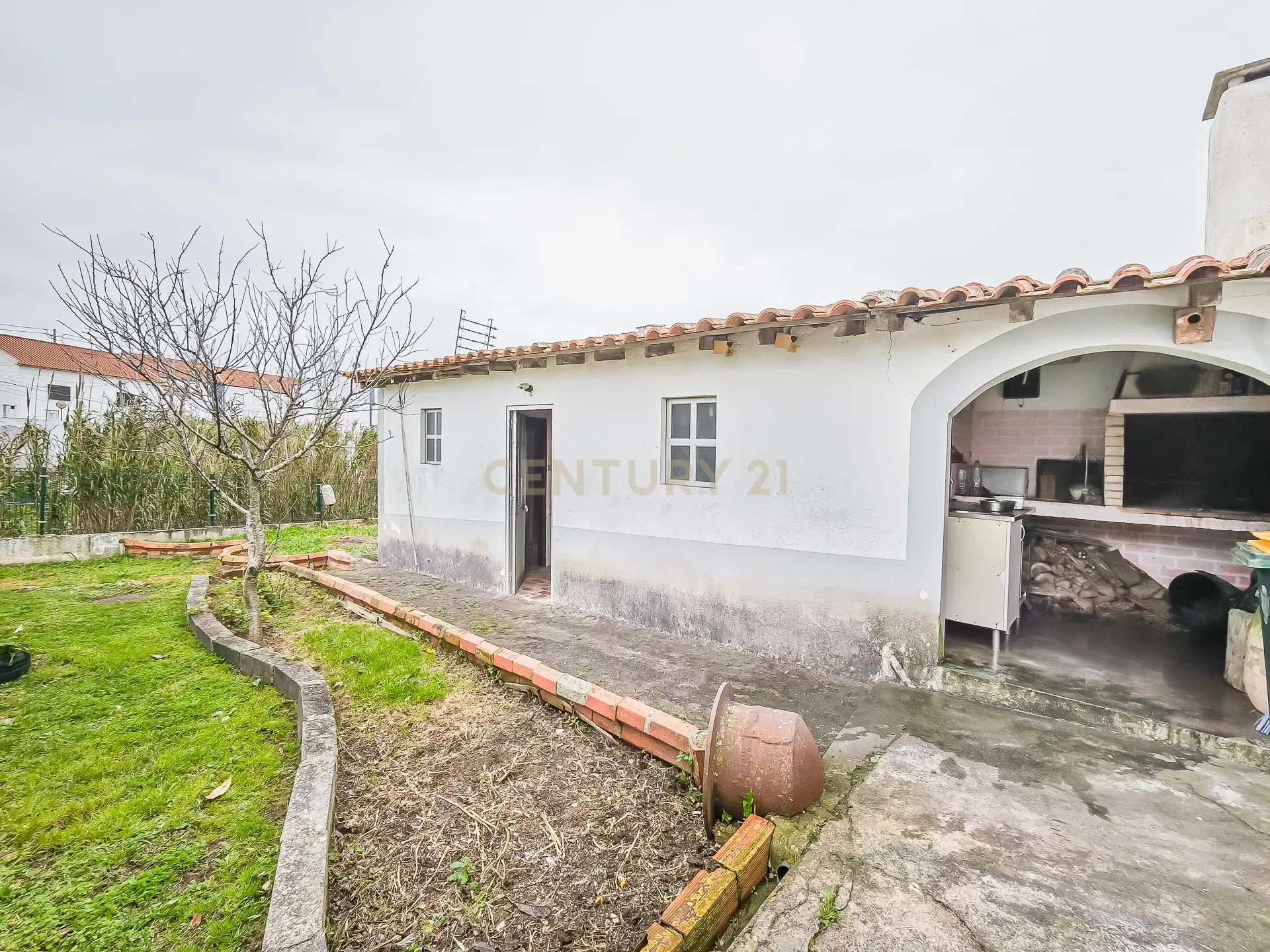 Fotografia 7 de Moradia de Prestígio V6 com Piscina e Jardim – Próxima das Praias da Ericeira