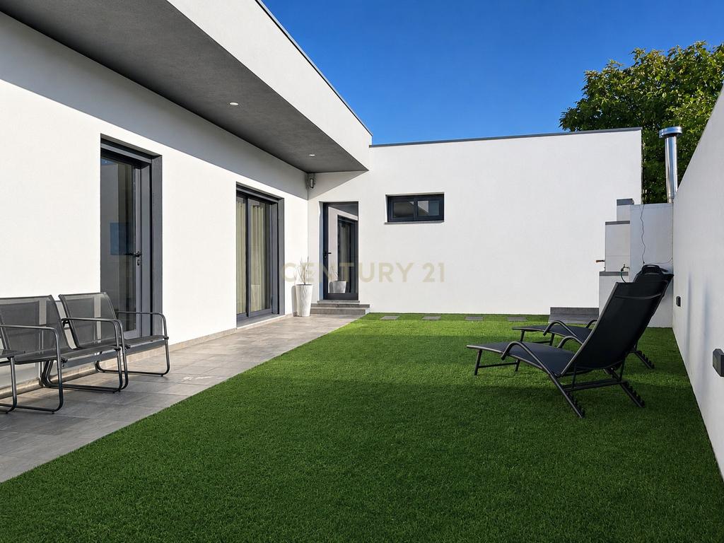 Moradia T3 térrea, moderna e pronta a habitar - Image 29
