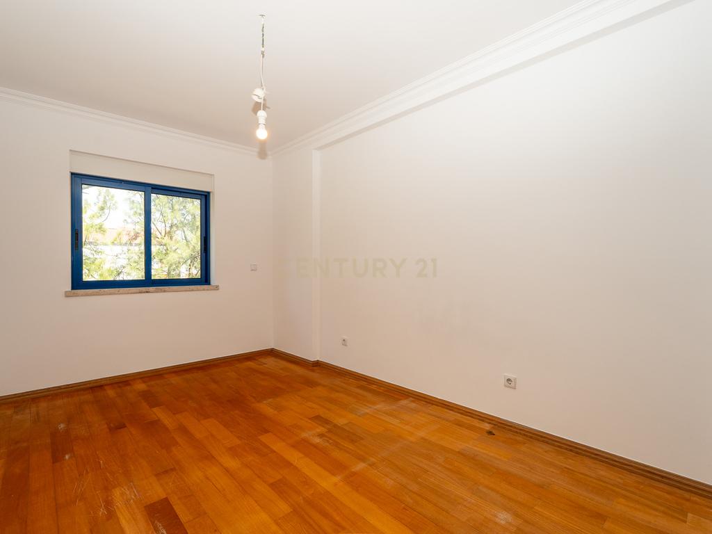 Apartamento T3 Janelas do Parque no Montijo - Image 19