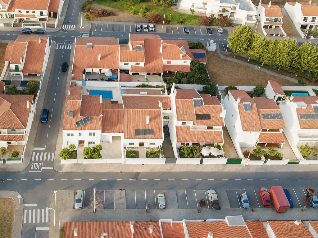 Castro Verde: Viva Uma Casa Onde os Sonhos se Encontram Com Tranquilidade. - Image 44