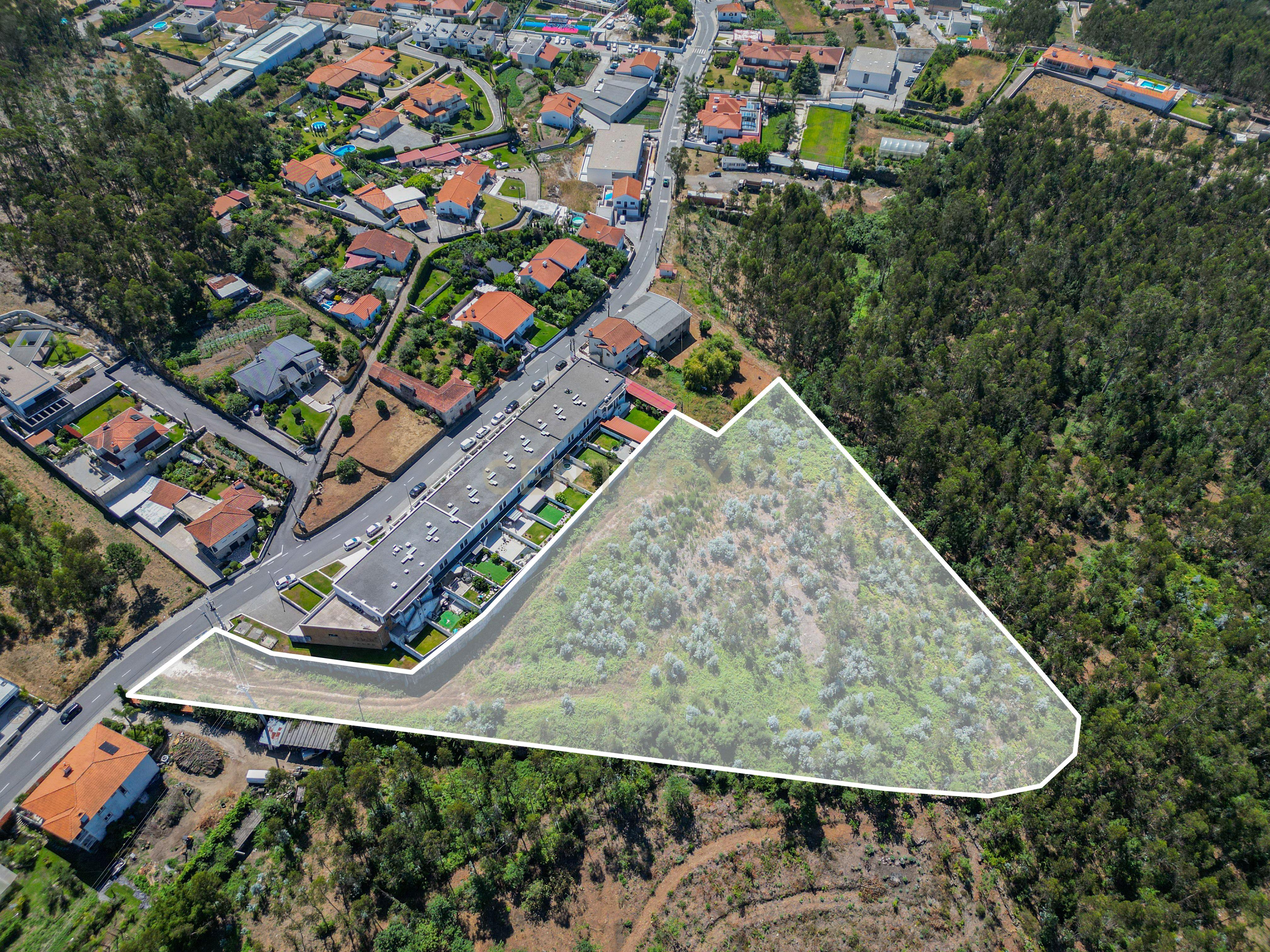 Fotografia 10 de Investimento Imobiliário em Barcelos | Projeto Aprovado em Fase Final