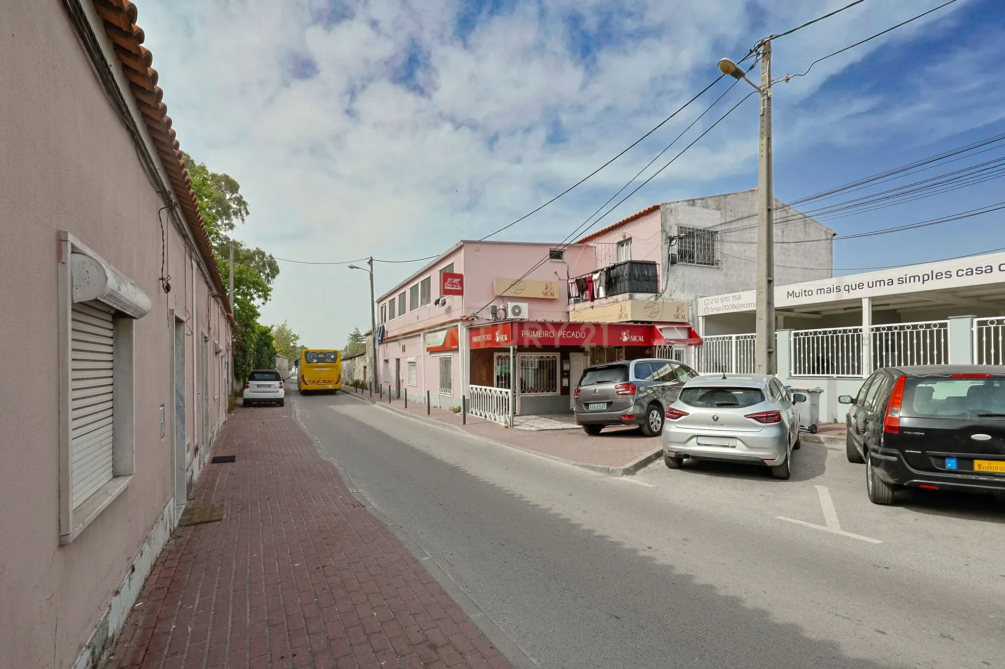 Espaço Comercial em Charneca de Caparica, Almada
