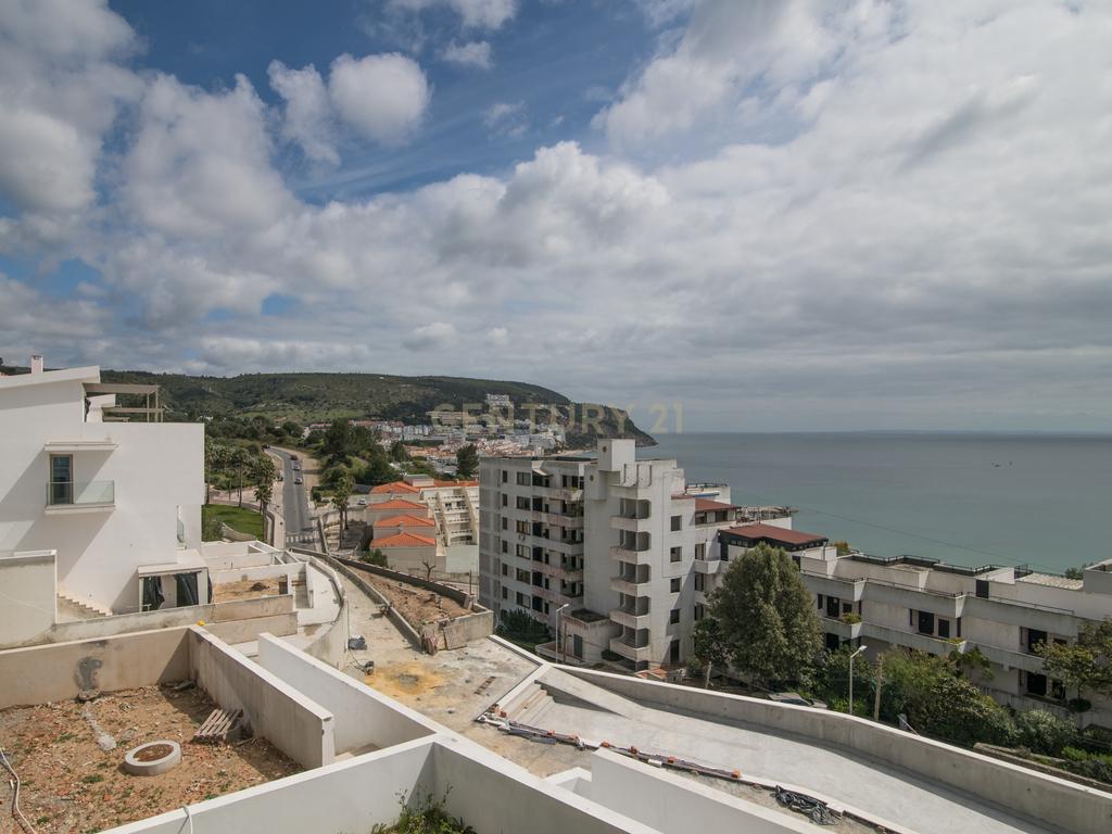 Condomínio Villas d’Ouro – Exclusividade e Conforto no Coração de Sesimbra - Image 18