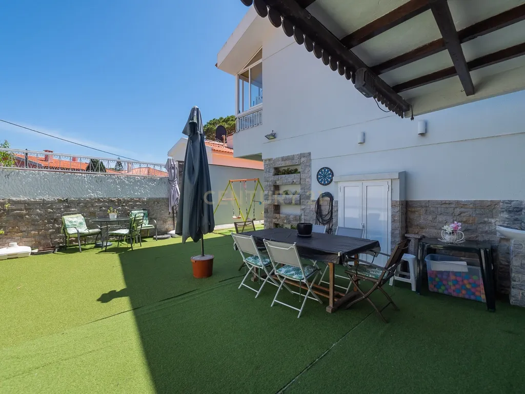 Moradia T4 com piscina | Cascais - Image 48