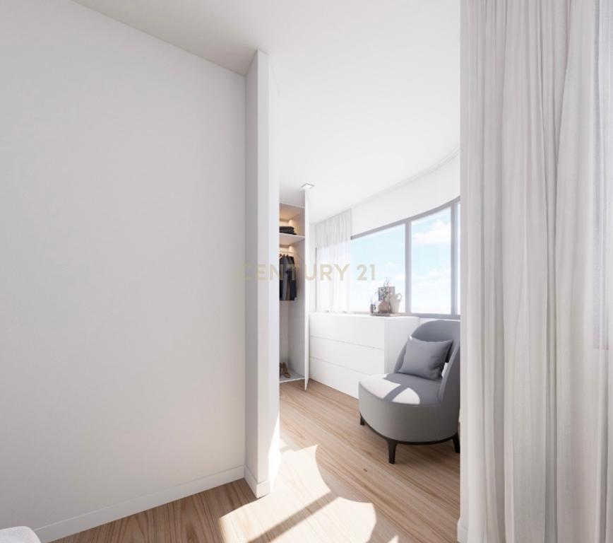 Apartamento T1 com 70 m² em Albufeira – Para Remodelar - Image 11