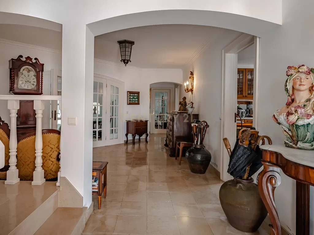 Moradia de sonho com Piscina, 7 Divisões e com Terreno 8461 m2 – Excelente Localização, a 40 minutos de Lisboa ! - Image 21