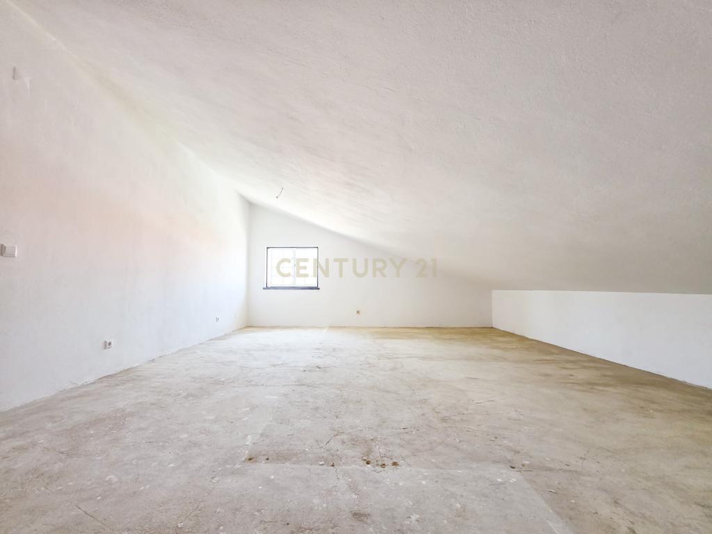 Moradia T3 + Loja em Fernão Ferro, Seixal - Oportunidade Única! - Image 47