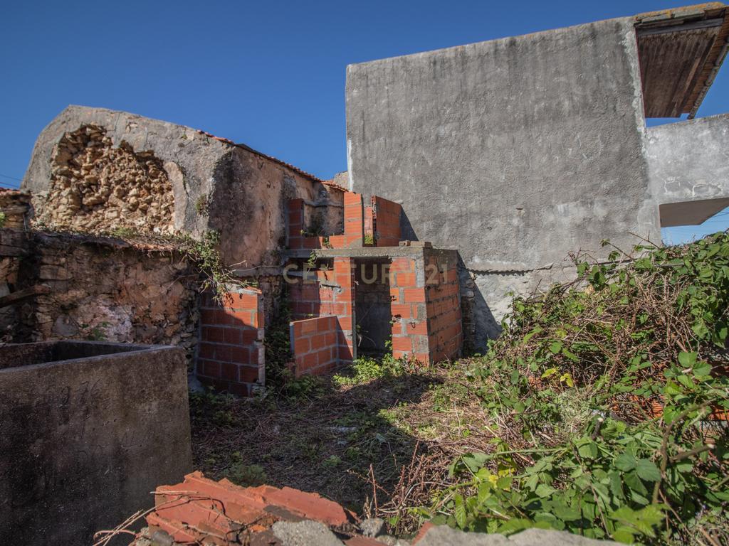 Moradia para reabilitar em Lares, Vila Verde, Figueira da Foz - Image 21
