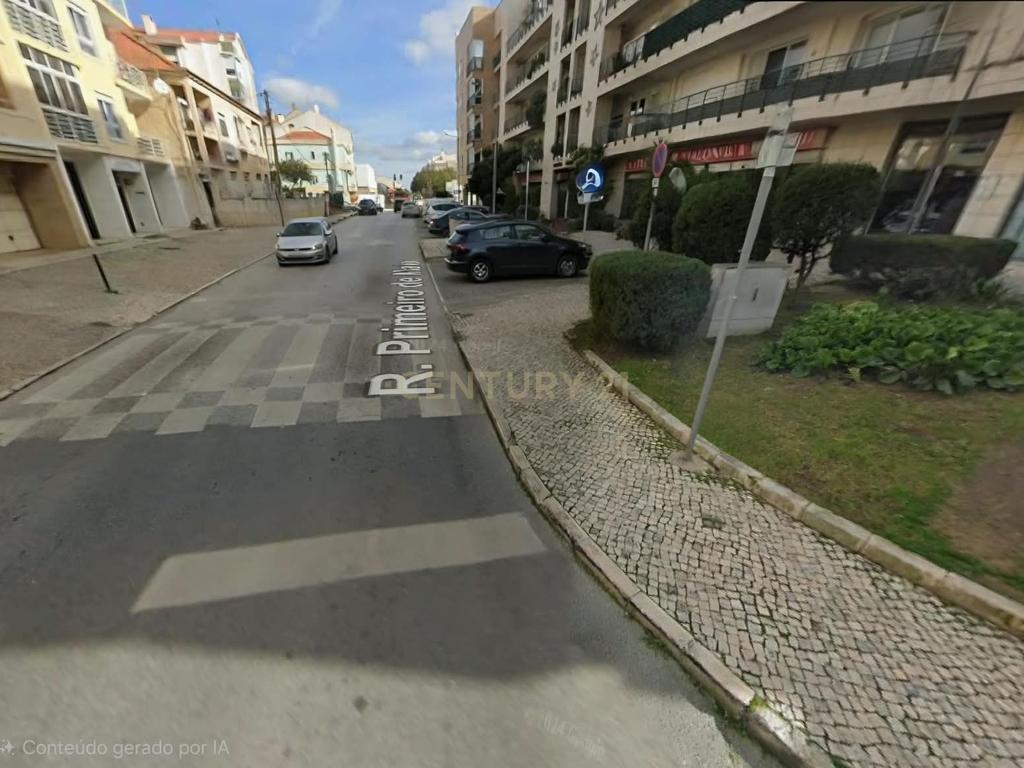 Garagem tipo box - Centro de Vialonga - Image 2