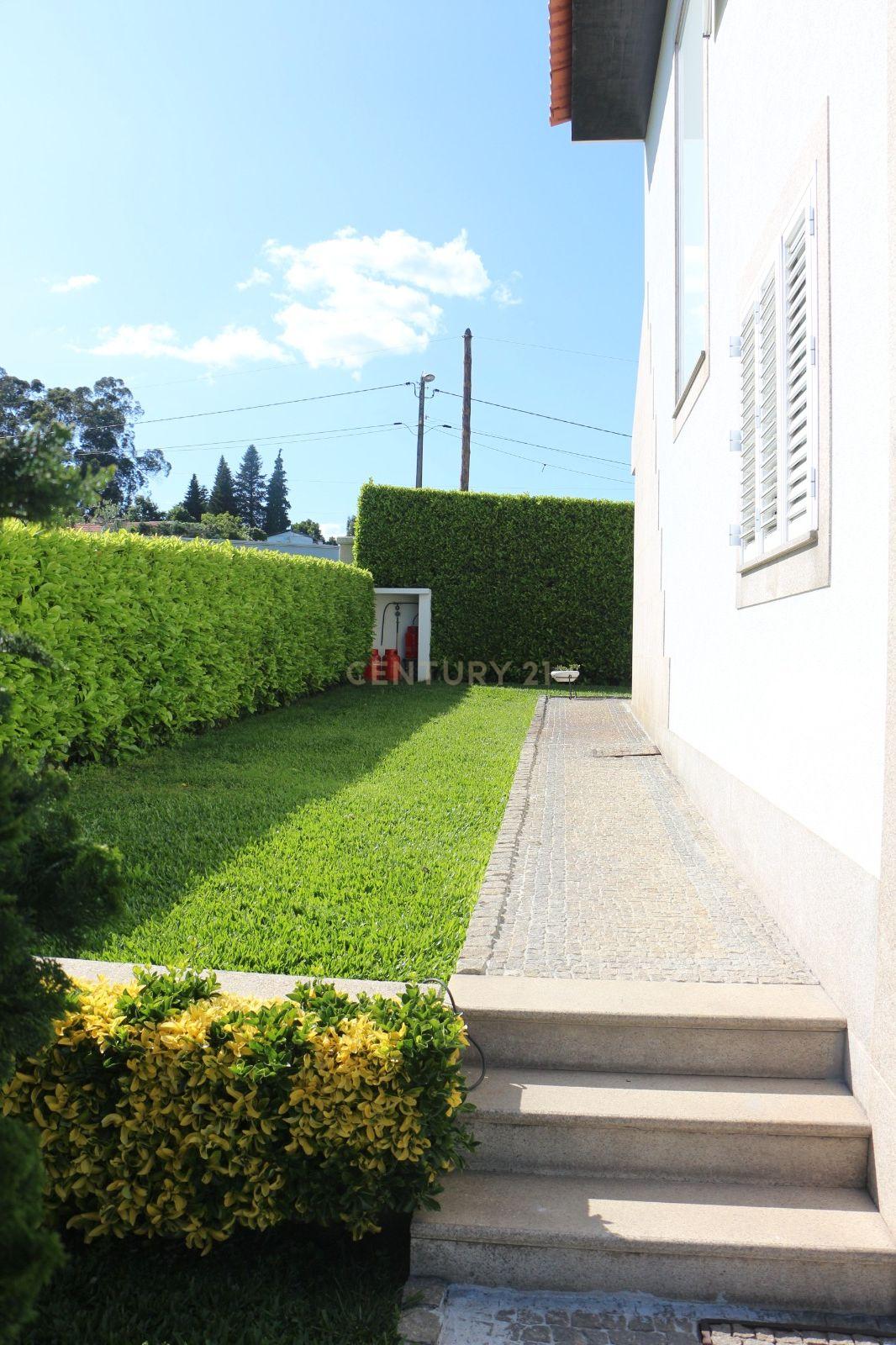 Moradia T5 em Casais Novos, Penafiel- Onde os sonhos em família ganham vida - Image 19
