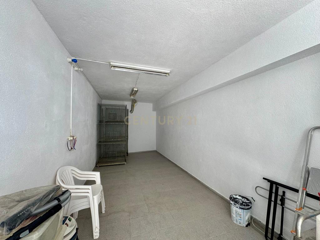 Garagem/box em Vialonga com 24m2.  - Image 3