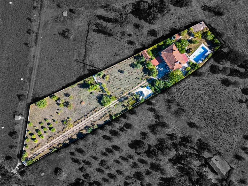 Moradia com 5.100 m² de terreno e vista para o Castelo de Tomar - Image 67