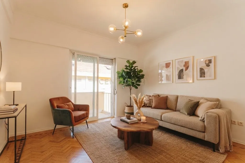 APARTAMENTO T4 COM VARANDA NO BEATO - EXCELENTE LOCALIZAÇÃO - Image 10