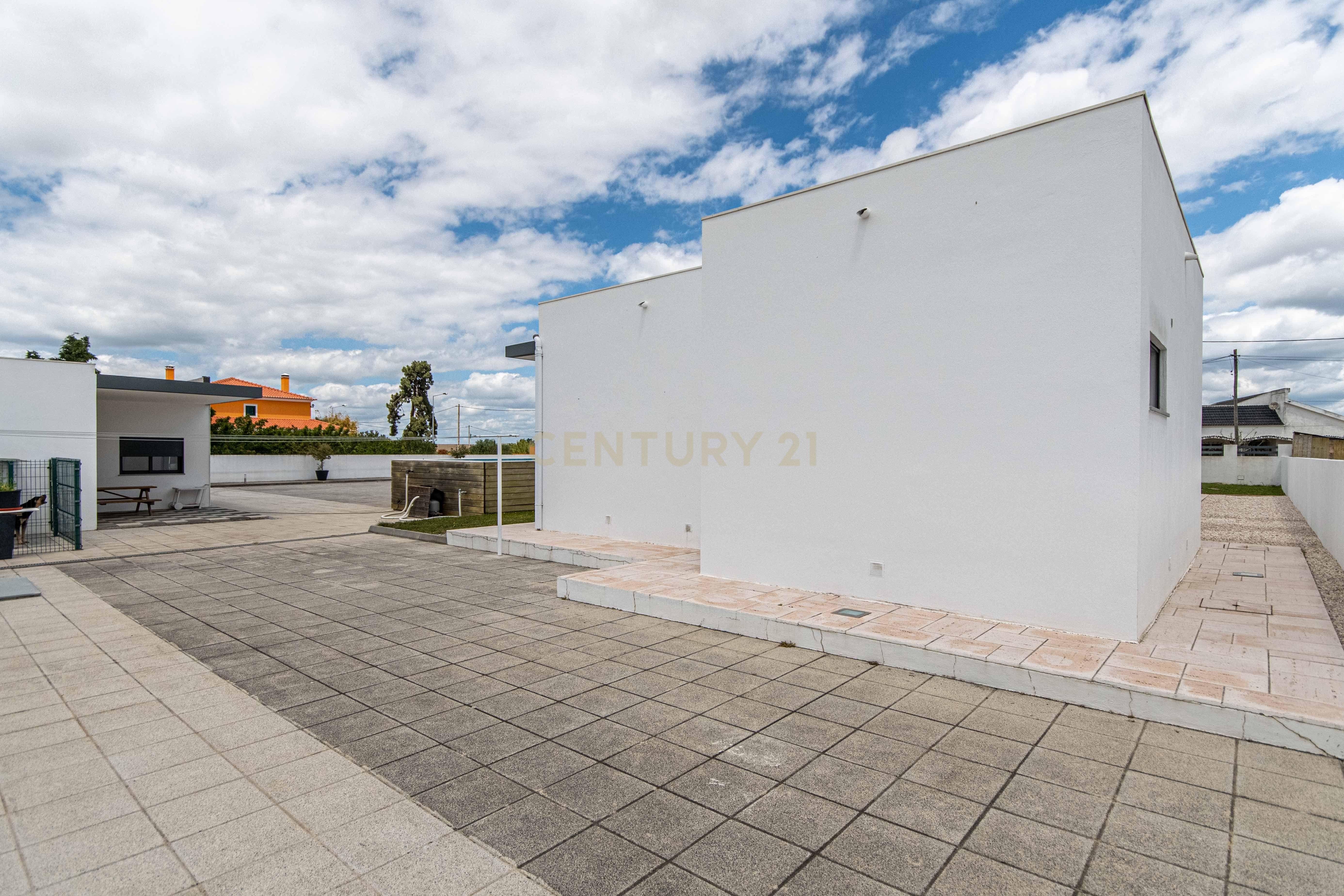 Moradia Térrea T4 no Montijo — Isolada, Moderna e com Piscina - Image 35