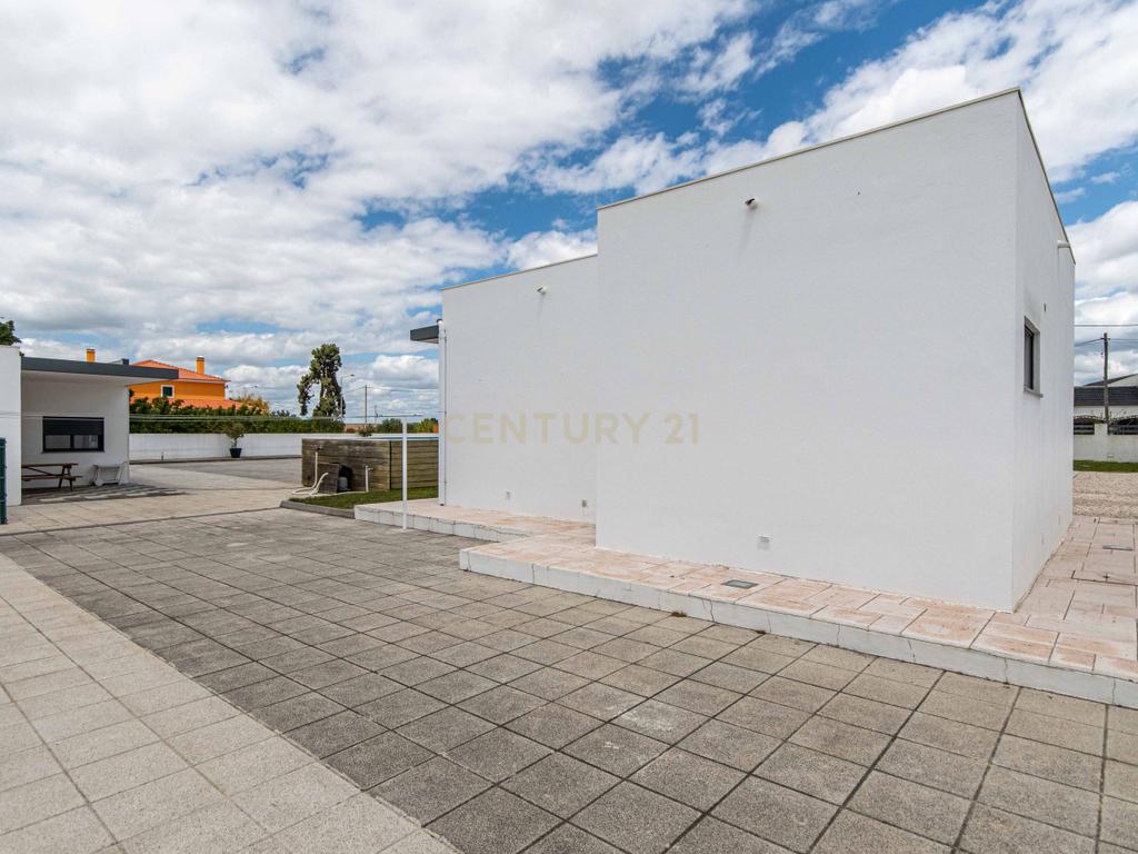 Moradia Térrea T4 no Montijo — Isolada, Moderna e com Piscina - Image 35
