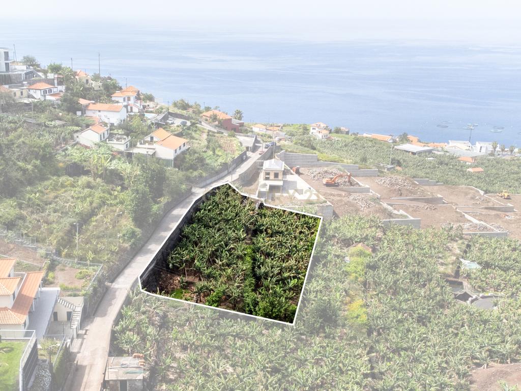 Terreno para construção 1946m2 - Arco da Calheta - Image 1