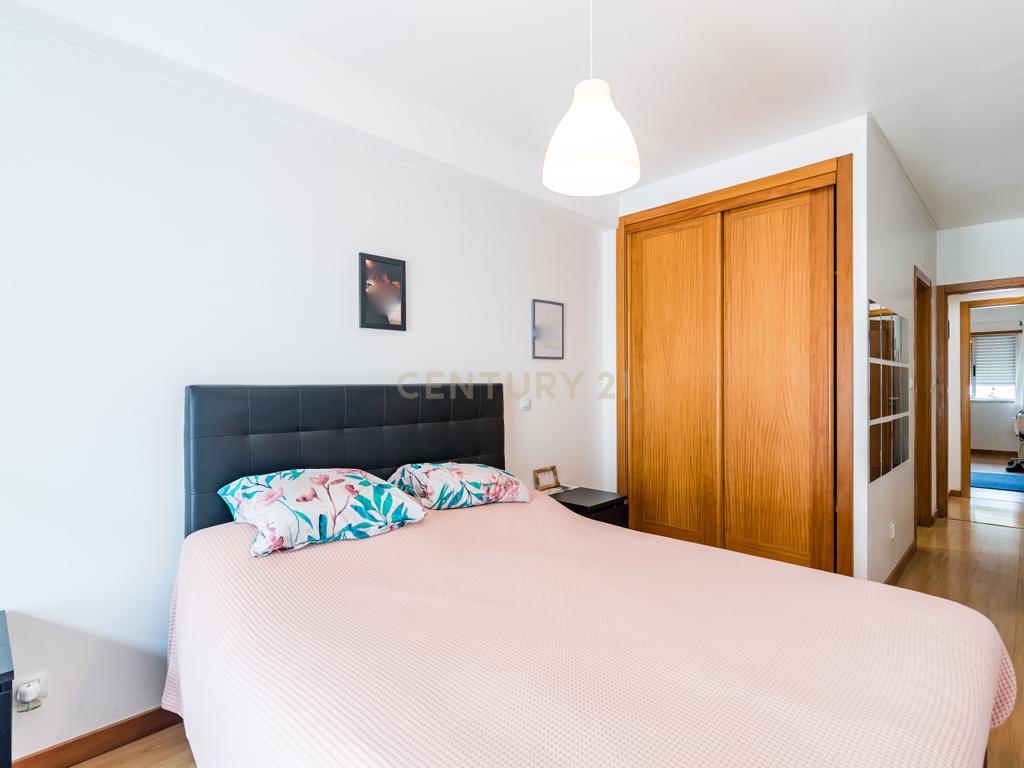 Apartamento T2 com Terraço em Loures - Excelente Oportunidade! - Image 12