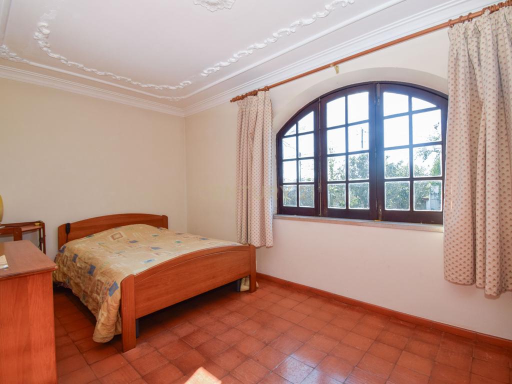 Moradia rústica T9 inserida num terreno com 7.500m2 em Pinhal Novo, Palmela - Image 23