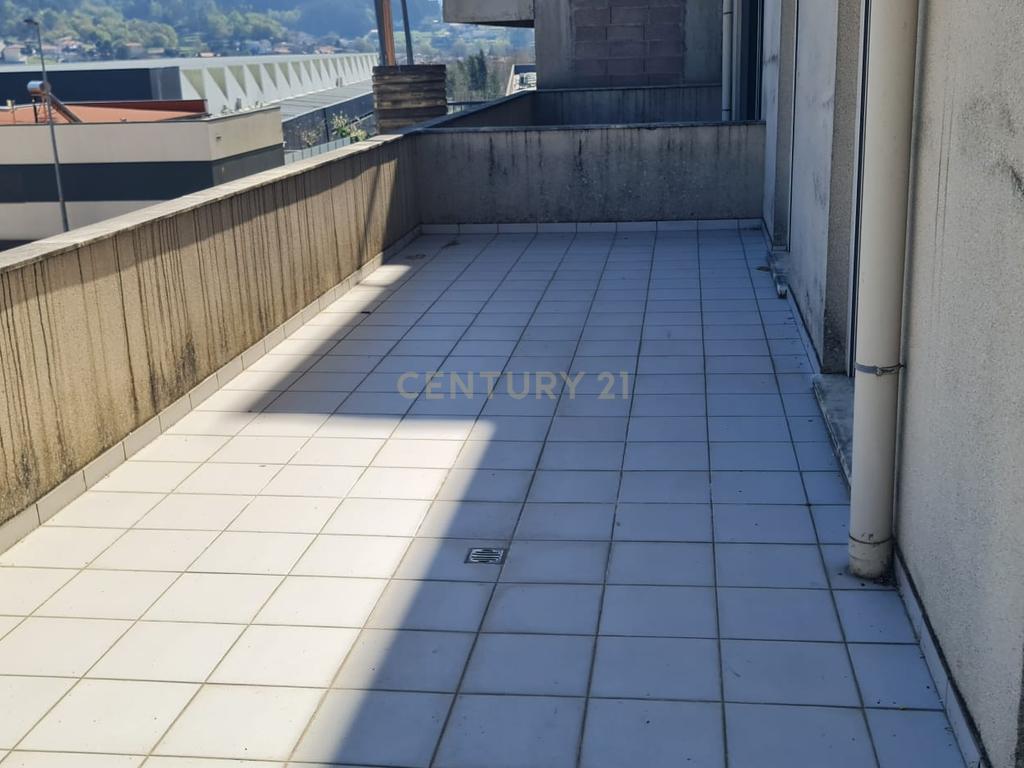 Apartamento T3 Fonte Arcada, Povoa de Lanhoso | ZTRE-01592 - Image 2