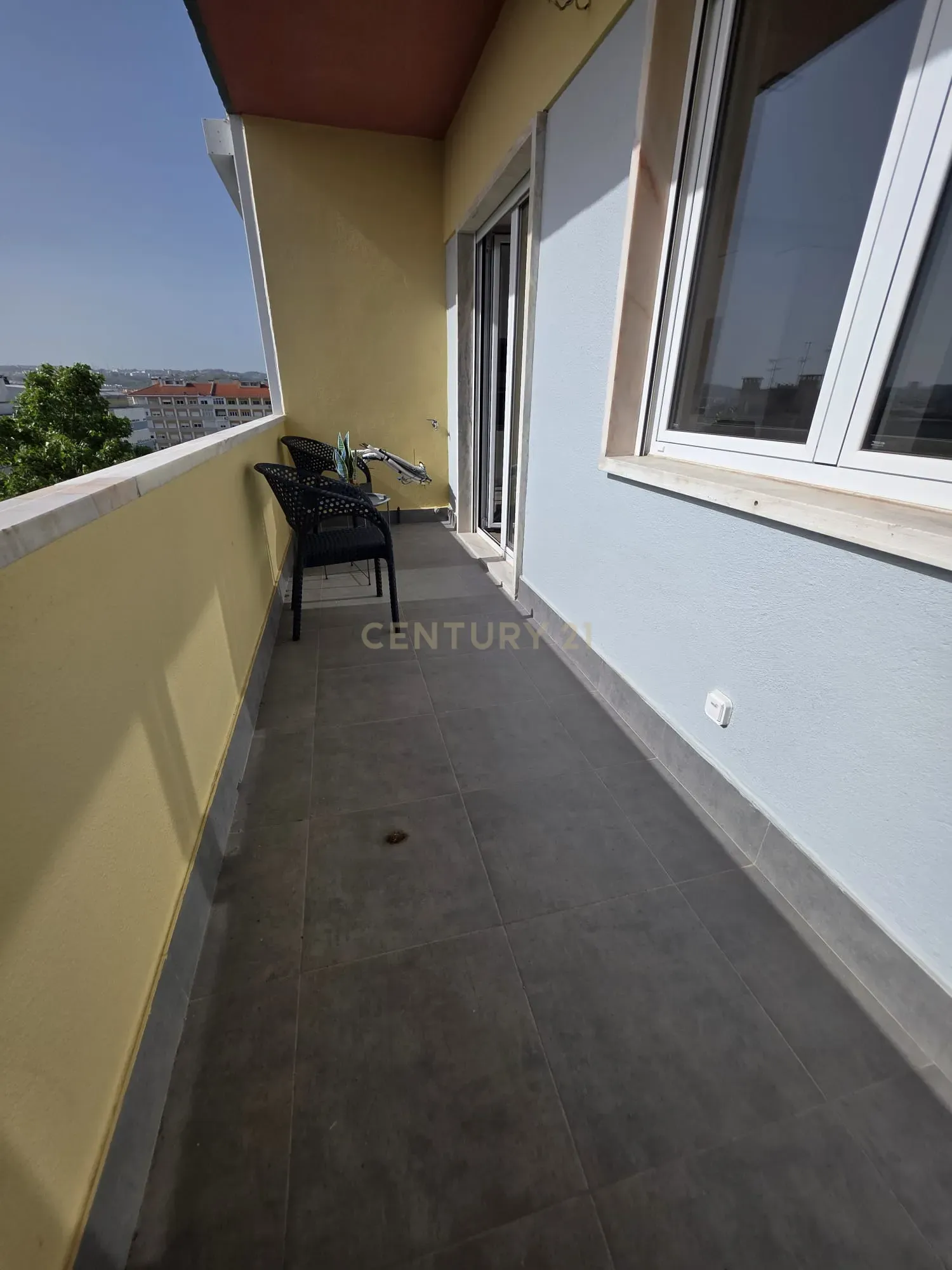 Fotografia 8 de Apartamento T3 Novo em Benfica | varanda aberta | suite | 2 elevadores e 2 Anos de Garantia