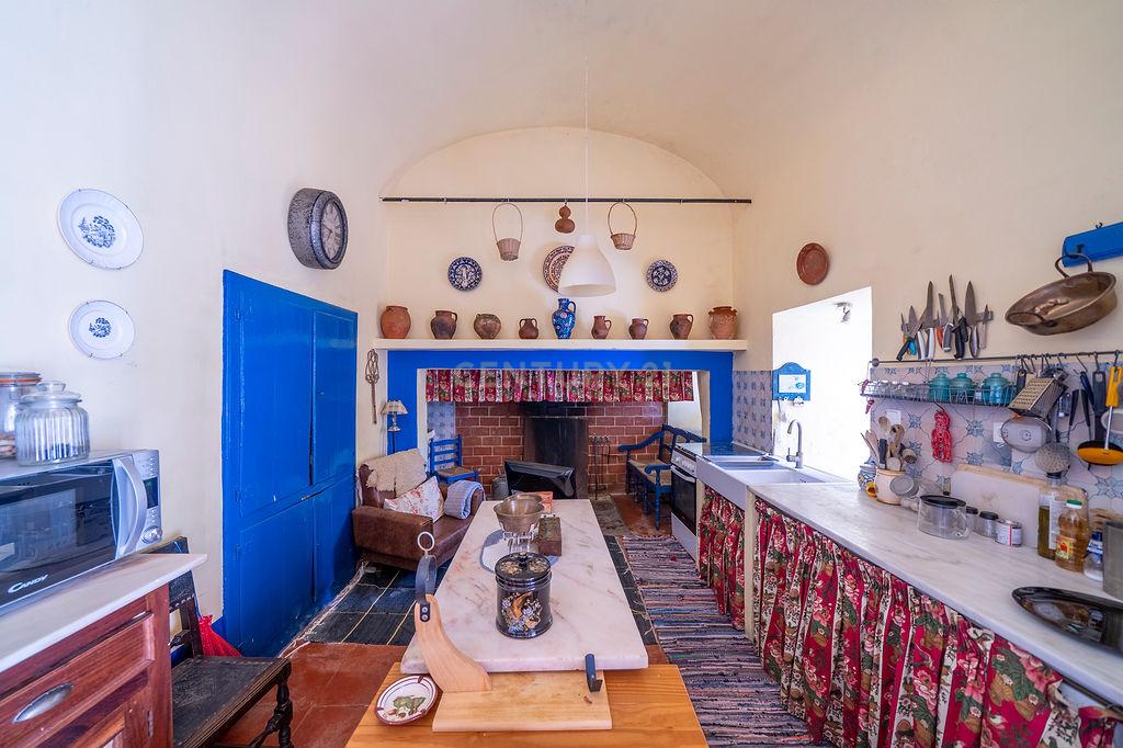 Casa Senhorial do Sec XIX no coração de Ferreira do Alentejo - Image 17
