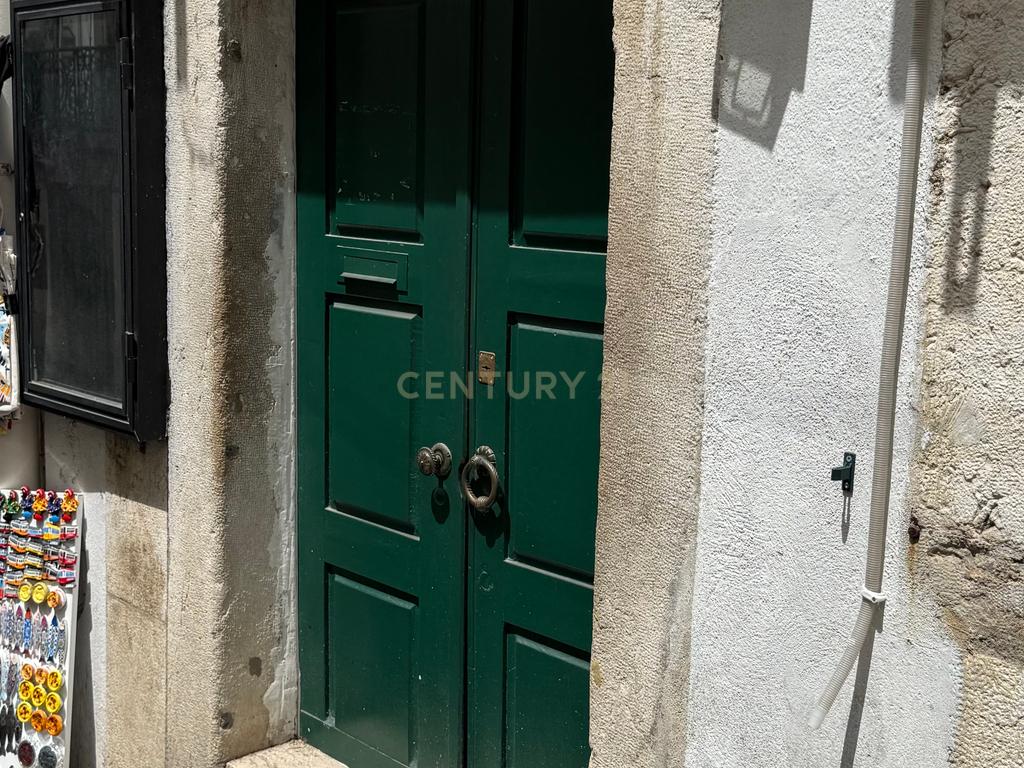 Alfama – Prédio – Investimento - Image 17