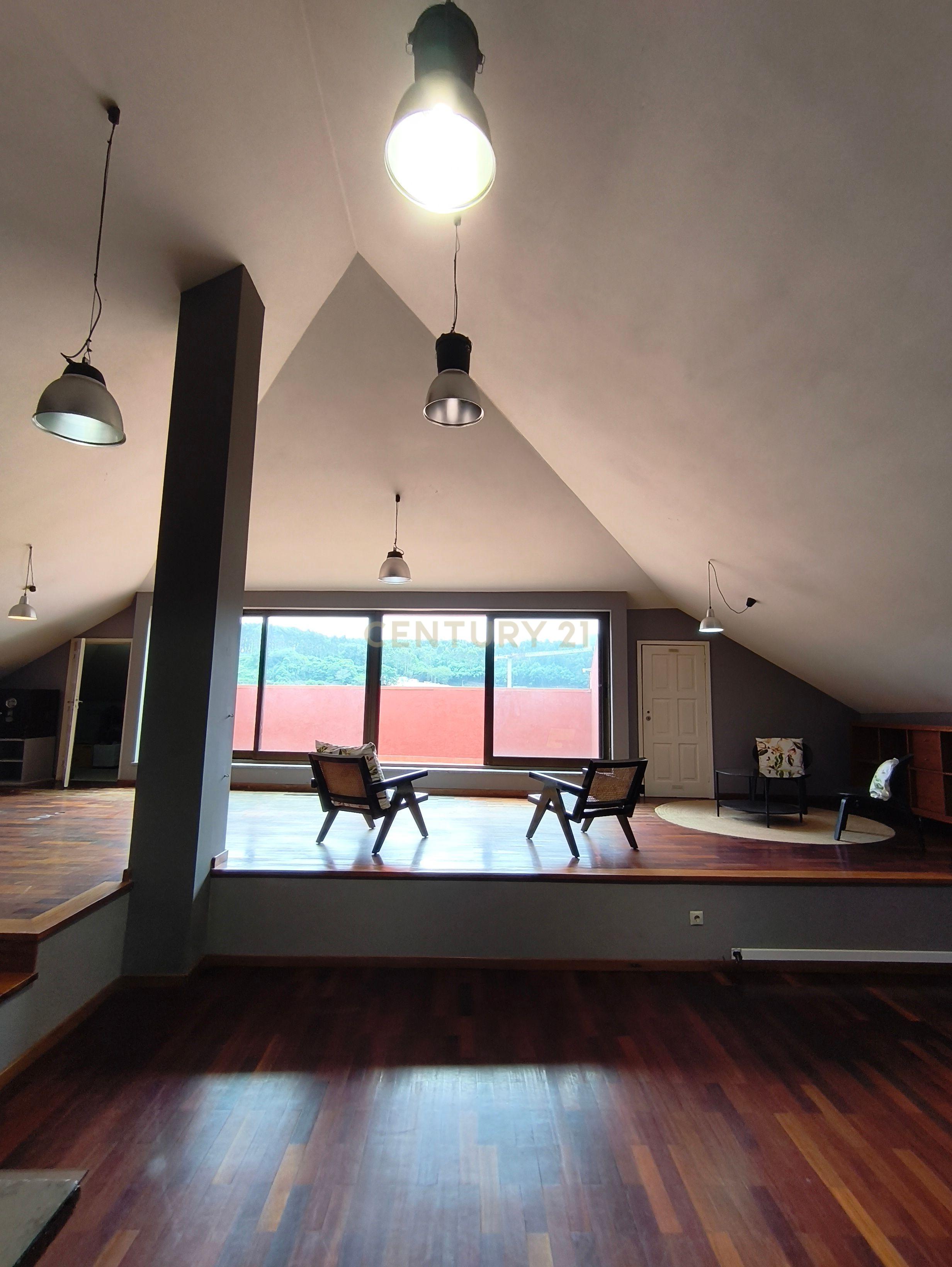 Fotografia 12 de Apartamento Último Andar - Rua Cais das Pedras , rio Douro Porto