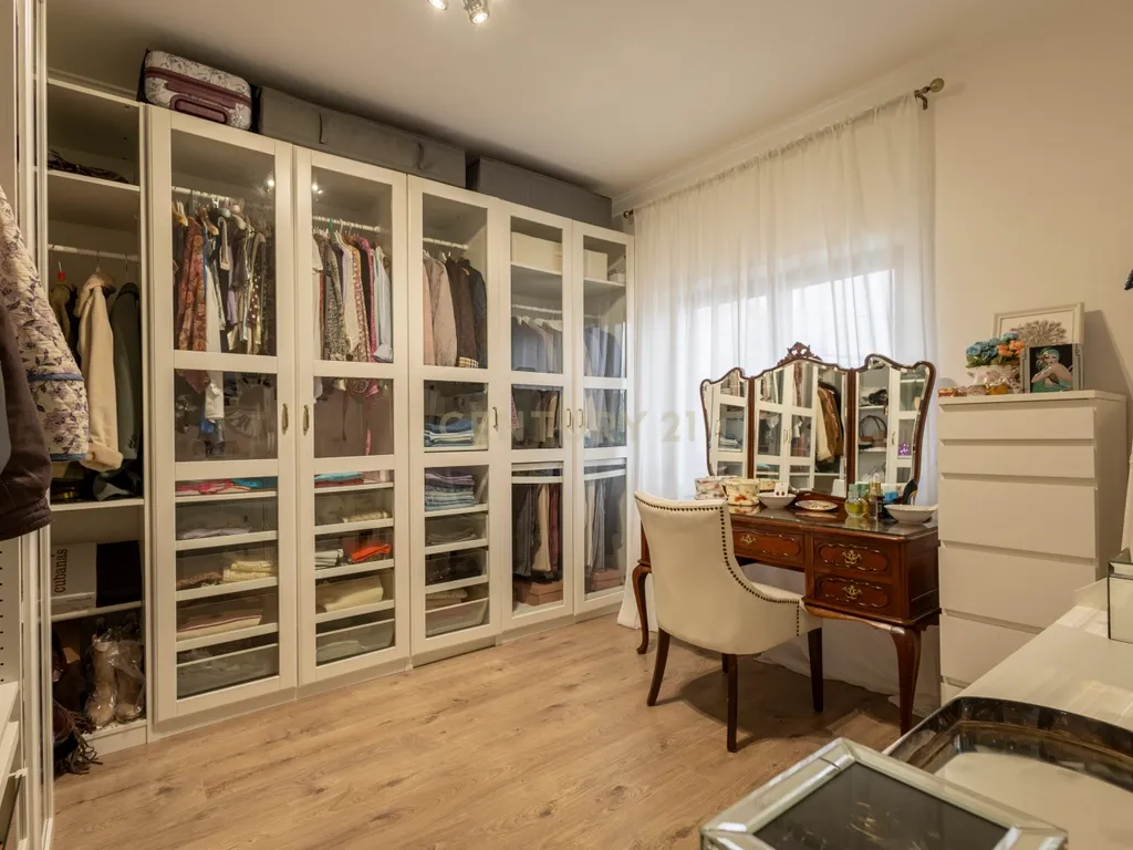 Moradia de Sonho na Charneca da Caparica – Elegância, Conforto e Localização Privilegiada - Image 54