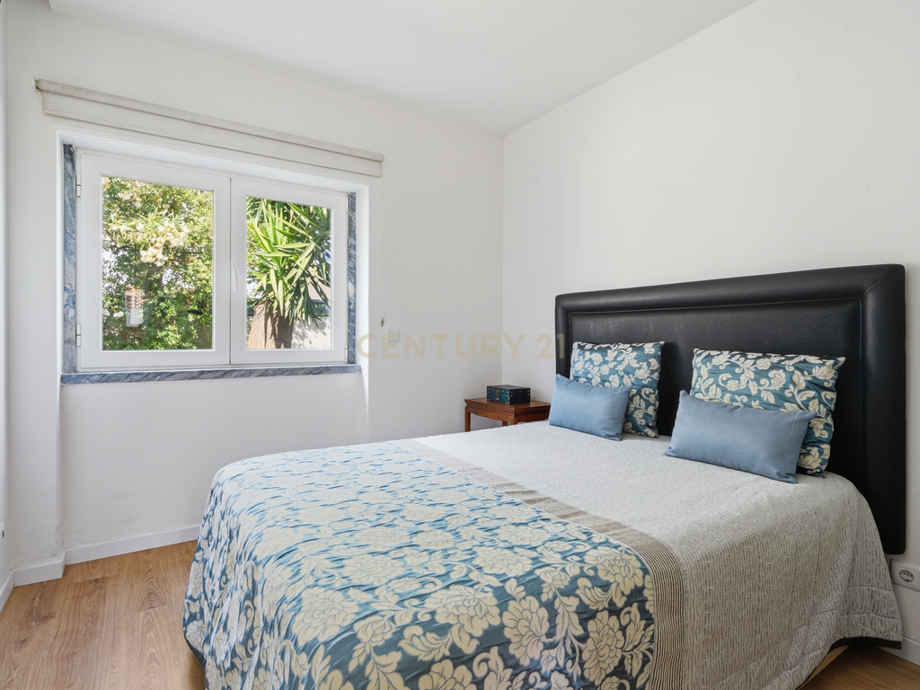 Moradia Isolada com Piscina em Lote de 908 m² | Sala Ampla | Jardim e Vista Desafogada -Mafra - Image 36