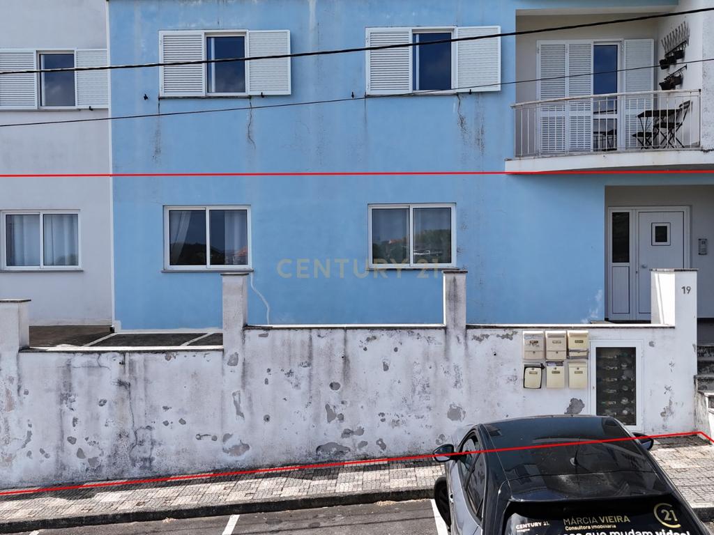 Excelente apartamento T3 em Porto Judeu - Image 2